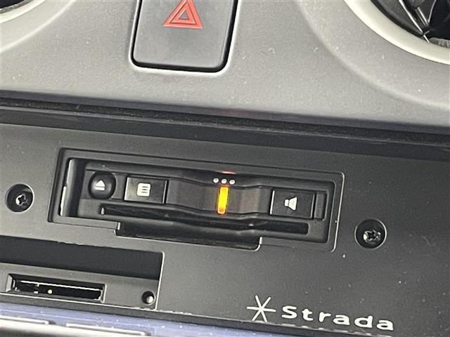 ノート Ｘ　社外ナビ　バックカメラ　ＥＴＣ　ドライブレコーダー　エマージェンシーブレーキ　ヘッドライトレベライザー　コーナーセンサー　Ｂｌｕｅｔｏｏｔｈ　フロアマット　プッシュスタート　スマートキー　オートライト（11枚目）