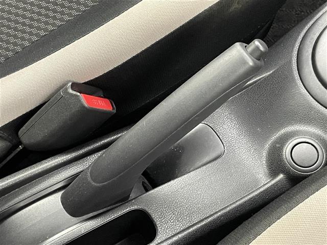 ノート Ｘ　社外ナビ　バックカメラ　ＥＴＣ　ドライブレコーダー　エマージェンシーブレーキ　ヘッドライトレベライザー　コーナーセンサー　Ｂｌｕｅｔｏｏｔｈ　フロアマット　プッシュスタート　スマートキー　オートライト（27枚目）