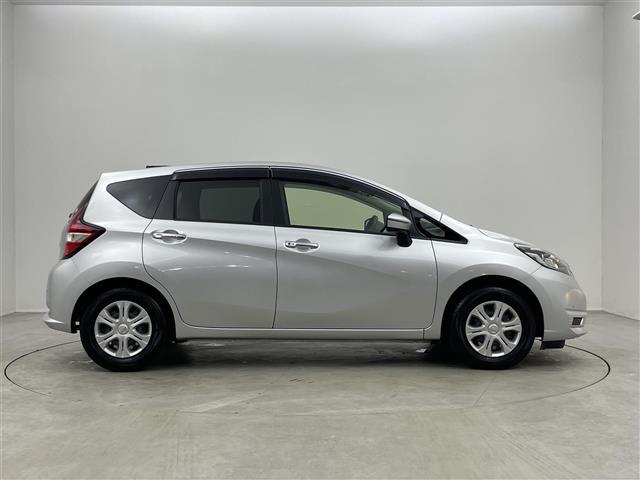 ノート Ｘ　社外ナビ　バックカメラ　ＥＴＣ　ドライブレコーダー　エマージェンシーブレーキ　ヘッドライトレベライザー　コーナーセンサー　Ｂｌｕｅｔｏｏｔｈ　フロアマット　プッシュスタート　スマートキー　オートライト（39枚目）