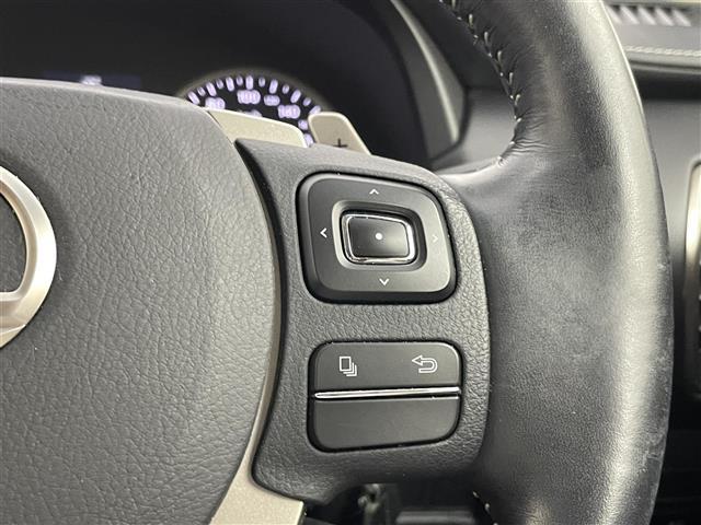 ＮＸ ＮＸ２００ｔ　アーバンスタイル　メーカーナビ　バックカメラ　赤レザーシート　三眼ＬＥＤ　クルーズコントロール　ビルトインＥＴＣ２．０　シートヒーター　メモリシート　ステアリングヒーター　純正アルミホイール　オートライト　地デジＴＶ（14枚目）