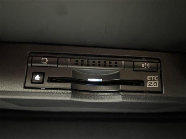 ＮＸ ＮＸ２００ｔ　アーバンスタイル　メーカーナビ　バックカメラ　赤レザーシート　三眼ＬＥＤ　クルーズコントロール　ビルトインＥＴＣ２．０　シートヒーター　メモリシート　ステアリングヒーター　純正アルミホイール　オートライト　地デジＴＶ（18枚目）