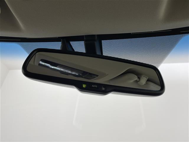 ＮＸ ＮＸ２００ｔ　アーバンスタイル　メーカーナビ　バックカメラ　赤レザーシート　三眼ＬＥＤ　クルーズコントロール　ビルトインＥＴＣ２．０　シートヒーター　メモリシート　ステアリングヒーター　純正アルミホイール　オートライト　地デジＴＶ（26枚目）