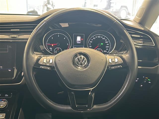 ゴルフトゥーラン ＴＤＩ　ハイライン　プリクラッシュブレーキ　歩行者検知ブレーキ　レーンキープアシスト　レーンチェンジアシスト　疲労検知システム　プロアクティブオキュバントプロテクション　クルーズコントロール　コーナーセンサー（12枚目）