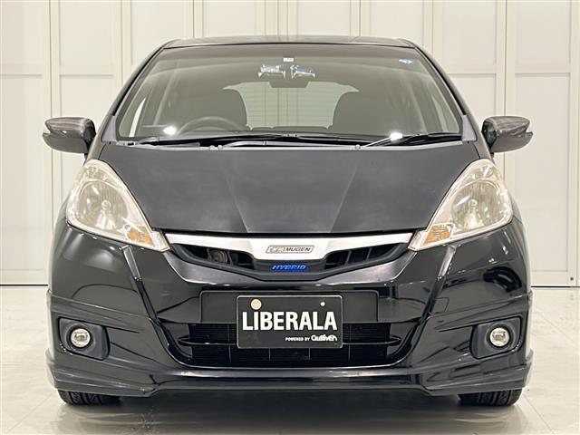 フィットハイブリッド スマートセレクション　無限エアロＡＷ　純正ナビ　バックカメラ　ＥＴＣ（9枚目）