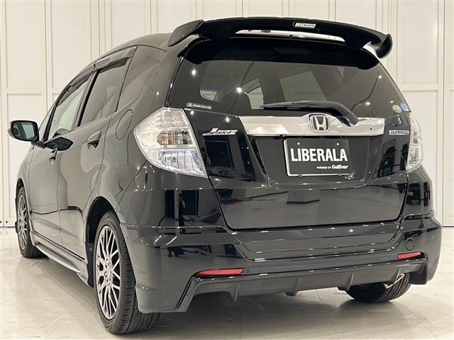 フィットハイブリッド スマートセレクション　無限エアロＡＷ　純正ナビ　バックカメラ　ＥＴＣ（11枚目）