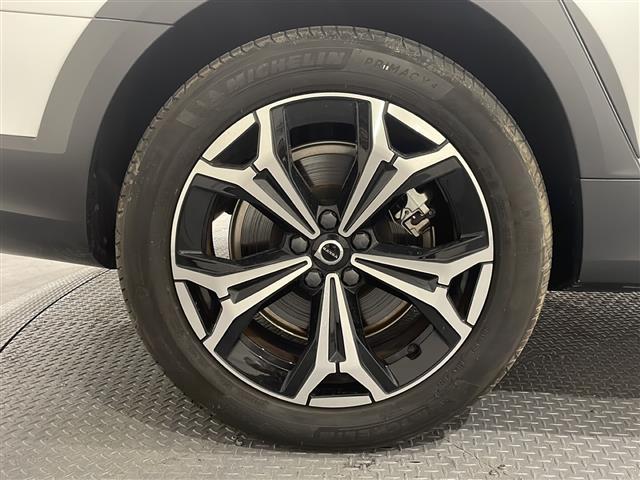 Ｖ９０ クロスカントリー　アルティメット　Ｂ５　ＡＷＤ　衝突回避　被害軽減ブレーキシステム　歩行者サイクリスト　大型動物検知機能　右折時対向車検知機能　対向車対応機能　ステアリングサポート　対向車線衝突回避支援機　パノラミックスライディングルーフ（41枚目）