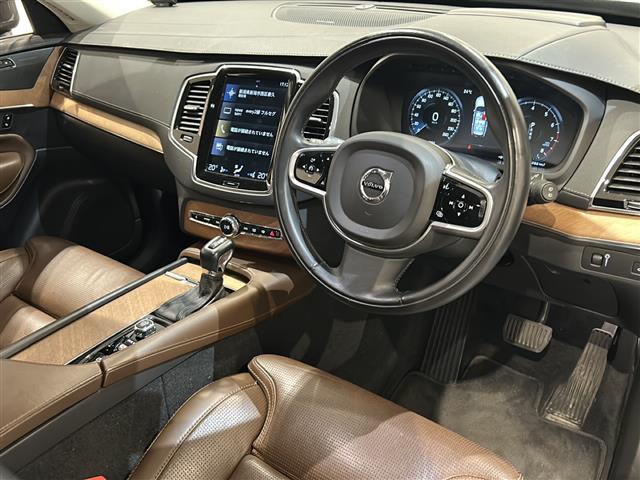 ＸＣ９０ Ｔ６　ＡＷＤ　インスクリプション　レーンキーピングエイド　パイロットアシスト　コーナリングライト　コーナーセンサー　フルセグＴＶ　純正ＨＤＤナビ　ビルトインＥＴＣ　シートヒーター　ベンチレーション　Ａｐｐｌｅｃａｒｐｌａｙ（22枚目）