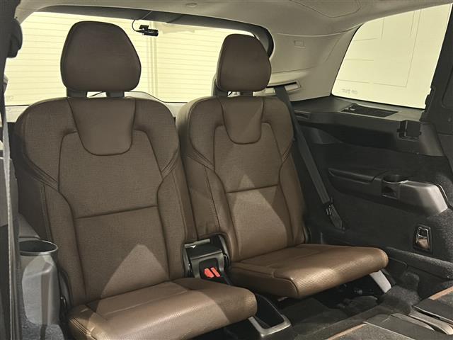 ＸＣ９０ Ｔ６　ＡＷＤ　インスクリプション　レーンキーピングエイド　パイロットアシスト　コーナリングライト　コーナーセンサー　フルセグＴＶ　純正ＨＤＤナビ　ビルトインＥＴＣ　シートヒーター　ベンチレーション　Ａｐｐｌｅｃａｒｐｌａｙ（27枚目）