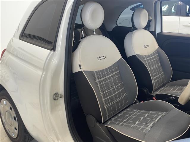 ５００ ツインエア　ポップ　マルチインフォメーション（ＡＭ／ＦＭ／Ａｐｐｌｅ　Ｃａｒ　Ｐｌａｙ）　エレクトロニックスタビリティ・コントロール　モーターシュレップレグルングＦＰＳ（火災防止装置）　ブレーキアシスト　ＵＳＢ端子（16枚目）