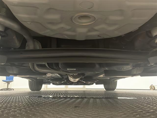 ５００ ツインエア　ポップ　マルチインフォメーション（ＡＭ／ＦＭ／Ａｐｐｌｅ　Ｃａｒ　Ｐｌａｙ）　エレクトロニックスタビリティ・コントロール　モーターシュレップレグルングＦＰＳ（火災防止装置）　ブレーキアシスト　ＵＳＢ端子（42枚目）