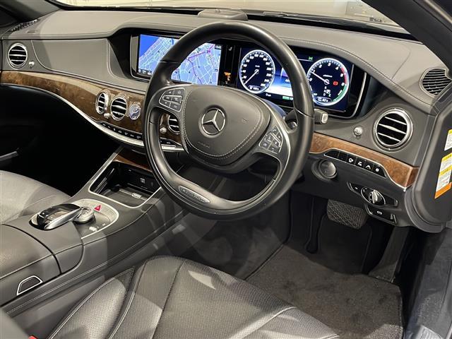 Ｓクラス Ｓ３００ｈ　ラグジュアリーパッケージ　パノラミックスライディングルーフ　エクステンデッドウッドインテリアトリム　プライバシーガラス・３６０°カメラシステム　シートヒーター（8枚目）