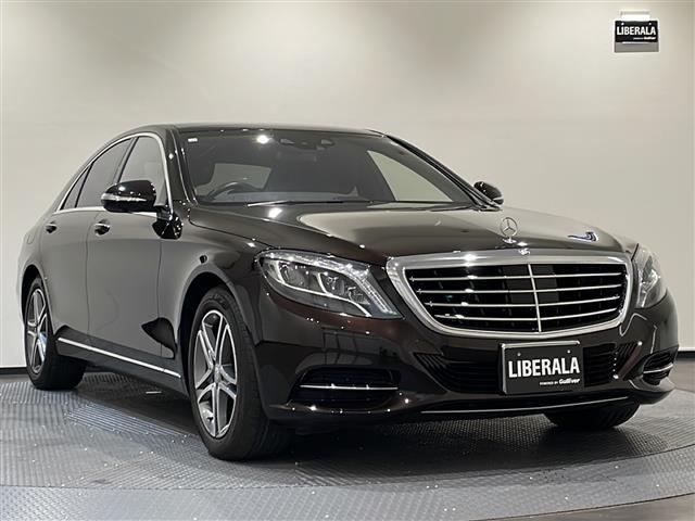 Ｓクラス Ｓ３００ｈ　ラグジュアリーパッケージ　パノラミックスライディングルーフ　エクステンデッドウッドインテリアトリム　プライバシーガラス・３６０°カメラシステム　シートヒーター（30枚目）