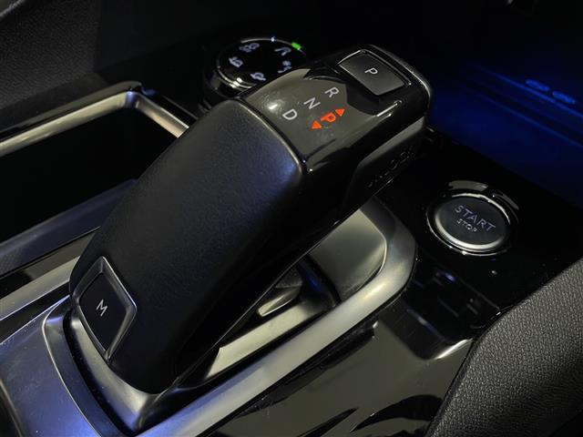 ３００８ ＧＴ　ブルーＨＤｉ　純正ナビ　ＴＶ　バックカメラ　ＥＴＣ　ドラレコ（6枚目）