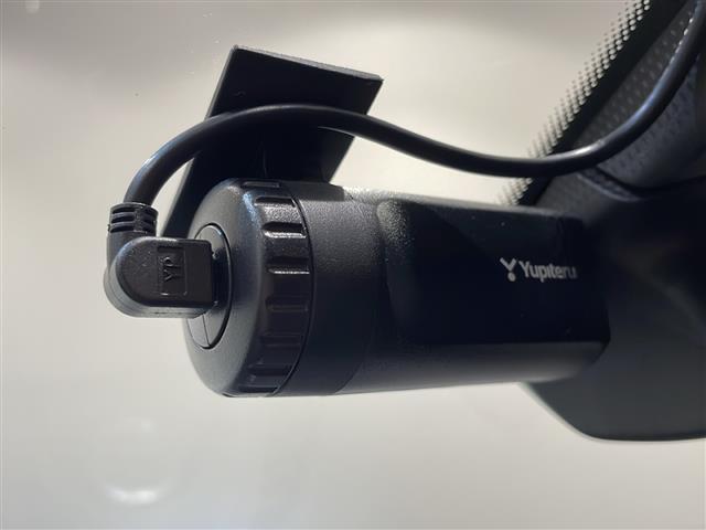 カイエン ＧＴＳ　クルーズコントロール　パワーテールゲート　サラウンドビューカメラ３６０度　リアビューカメラ付きパークアシスト（フロント＆リア）フロント　シートヒーター　ＧＴＳ専用スポーツサスペンション（4枚目）