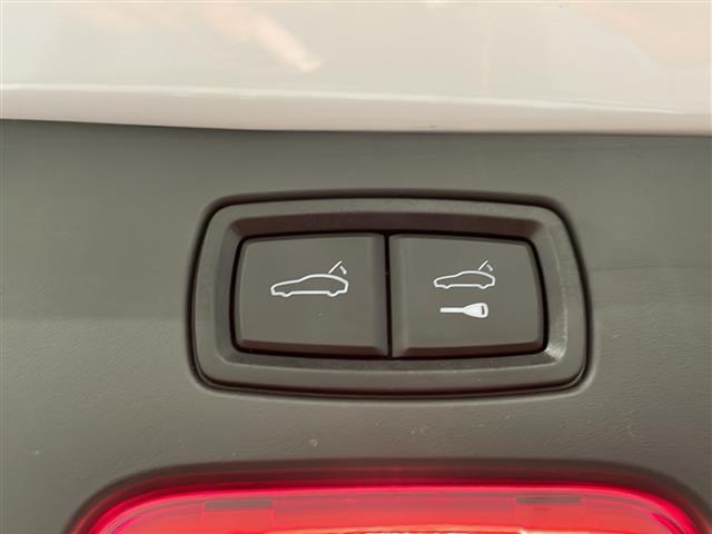 カイエン ＧＴＳ　クルーズコントロール　パワーテールゲート　サラウンドビューカメラ３６０度　リアビューカメラ付きパークアシスト（フロント＆リア）フロント　シートヒーター　ＧＴＳ専用スポーツサスペンション（20枚目）