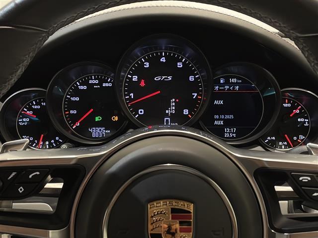 カイエン ＧＴＳ　クルーズコントロール　パワーテールゲート　サラウンドビューカメラ３６０度　リアビューカメラ付きパークアシスト（フロント＆リア）フロント　シートヒーター　ＧＴＳ専用スポーツサスペンション（21枚目）