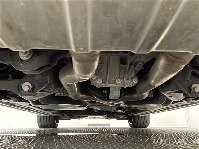 カイエン ＧＴＳ　クルーズコントロール　パワーテールゲート　サラウンドビューカメラ３６０度　リアビューカメラ付きパークアシスト（フロント＆リア）フロント　シートヒーター　ＧＴＳ専用スポーツサスペンション（43枚目）