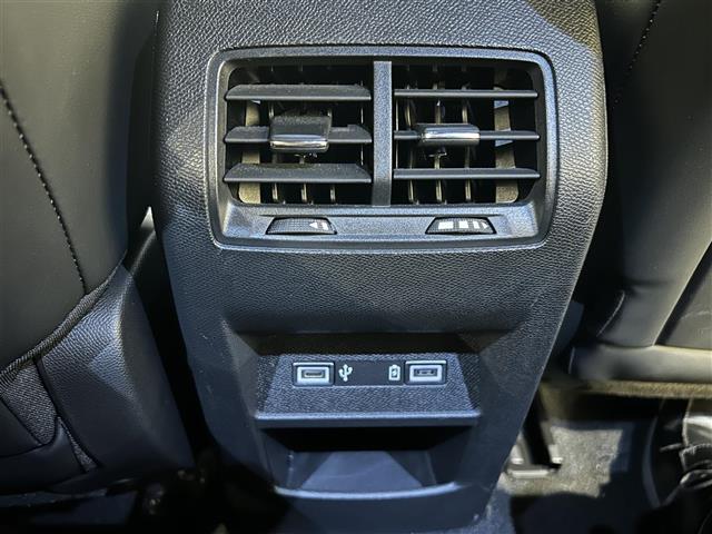 ３０８ ＧＴ　ブルーＨＤｉ　エレクトリックパーキングブレーキ　フロント＆バックソナー　３６０°カメラ　アクティブセーフブレーキ　アクティブクルーズコントロール　レーンキープアシスト　シートヒーター（18枚目）