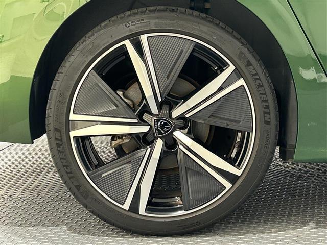３０８ ＧＴ　ブルーＨＤｉ　エレクトリックパーキングブレーキ　フロント＆バックソナー　３６０°カメラ　アクティブセーフブレーキ　アクティブクルーズコントロール　レーンキープアシスト　シートヒーター（40枚目）
