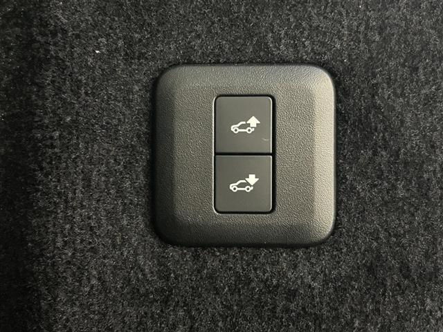 レンジローバースポーツ ＨＳＥ　３００ＰＳ　ベンチレーション　シートヒーター　アダプティブクルーズコントロール　レーンキープアシスト　ブラインドスポットアシスト　マトリックスＬＥＤヘッドライト　ハンズフリーパワーテールゲート　ドライブレコーダー（20枚目）