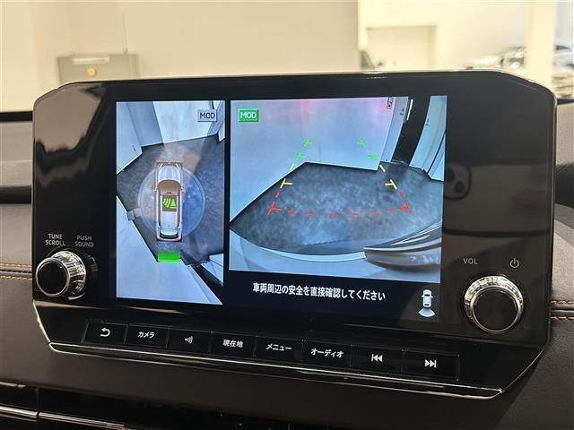 アウトランダーＰＨＥＶ Ｐ　ナビゲーションシステム　９インチＷＶＧＡディスプレイ　地上デジタルＴＶチューナー　ＢＯＳＥプレミアムサウンドシステム　アンチロックブレーキシステム　ブレーキアシスト（2枚目）