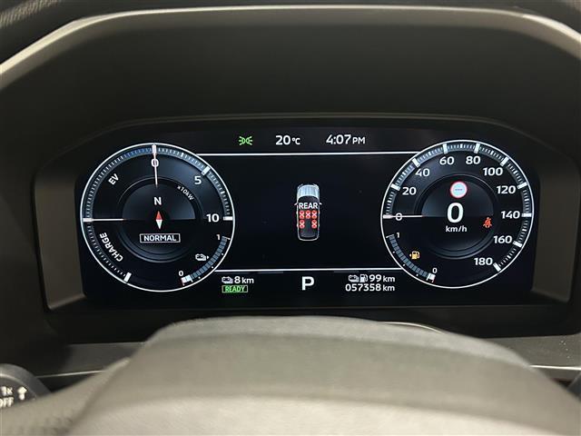 アウトランダーＰＨＥＶ Ｐ　ナビゲーションシステム　９インチＷＶＧＡディスプレイ　地上デジタルＴＶチューナー　ＢＯＳＥプレミアムサウンドシステム　アンチロックブレーキシステム　ブレーキアシスト（16枚目）