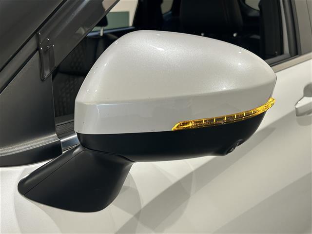 アウトランダーＰＨＥＶ Ｐ　ナビゲーションシステム　９インチＷＶＧＡディスプレイ　地上デジタルＴＶチューナー　ＢＯＳＥプレミアムサウンドシステム　アンチロックブレーキシステム　ブレーキアシスト（37枚目）