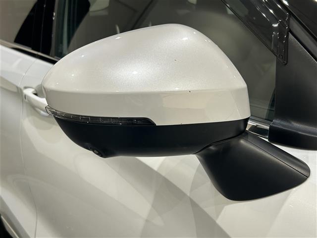 アウトランダーＰＨＥＶ Ｐ　ナビゲーションシステム　９インチＷＶＧＡディスプレイ　地上デジタルＴＶチューナー　ＢＯＳＥプレミアムサウンドシステム　アンチロックブレーキシステム　ブレーキアシスト（38枚目）
