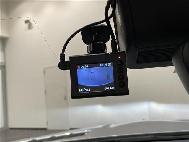 ＳＬＫ ＳＬＫ２００ブルーエフィシェンシー　クルーズコントロール＆可変スピードリミッター　７インチワイドディスプレイ　ＣＤ／ＤＶＤ／ＴＶ　ビークルダイナミクスコントロール　ブレーキアシスト　アンチロックブレーキシステム（4枚目）