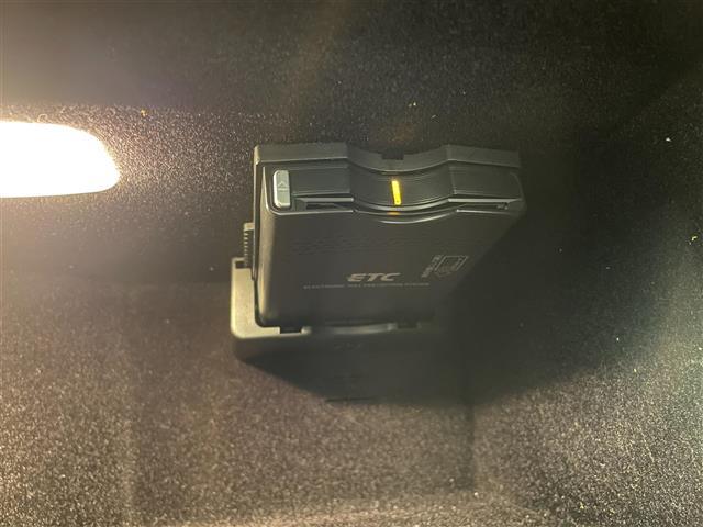 ＳＬＫ ＳＬＫ２００ブルーエフィシェンシー　クルーズコントロール＆可変スピードリミッター　７インチワイドディスプレイ　ＣＤ／ＤＶＤ／ＴＶ　ビークルダイナミクスコントロール　ブレーキアシスト　アンチロックブレーキシステム（5枚目）