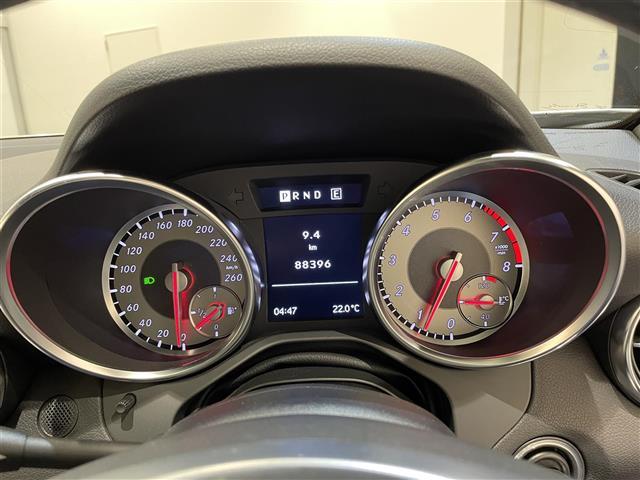 ＳＬＫ ＳＬＫ２００ブルーエフィシェンシー　クルーズコントロール＆可変スピードリミッター　７インチワイドディスプレイ　ＣＤ／ＤＶＤ／ＴＶ　ビークルダイナミクスコントロール　ブレーキアシスト　アンチロックブレーキシステム（7枚目）