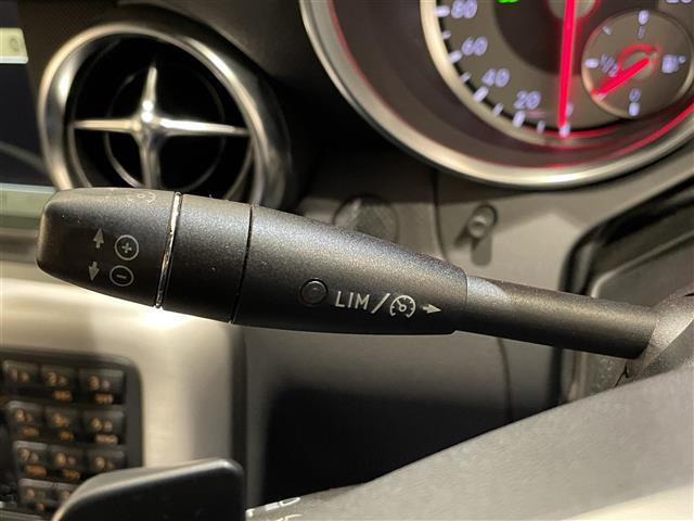 ＳＬＫ ＳＬＫ２００ブルーエフィシェンシー　クルーズコントロール＆可変スピードリミッター　７インチワイドディスプレイ　ＣＤ／ＤＶＤ／ＴＶ　ビークルダイナミクスコントロール　ブレーキアシスト　アンチロックブレーキシステム（10枚目）