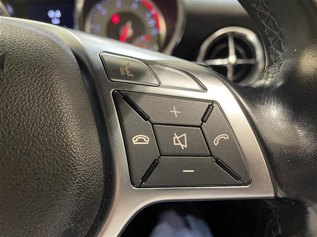 ＳＬＫ ＳＬＫ２００ブルーエフィシェンシー　クルーズコントロール＆可変スピードリミッター　７インチワイドディスプレイ　ＣＤ／ＤＶＤ／ＴＶ　ビークルダイナミクスコントロール　ブレーキアシスト　アンチロックブレーキシステム（15枚目）
