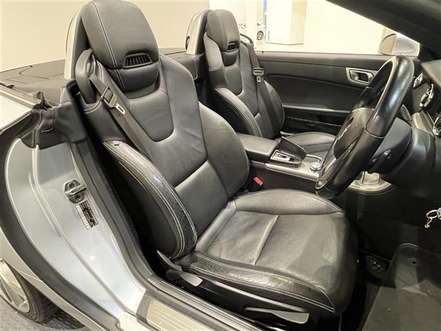 ＳＬＫ ＳＬＫ２００ブルーエフィシェンシー　クルーズコントロール＆可変スピードリミッター　７インチワイドディスプレイ　ＣＤ／ＤＶＤ／ＴＶ　ビークルダイナミクスコントロール　ブレーキアシスト　アンチロックブレーキシステム（21枚目）