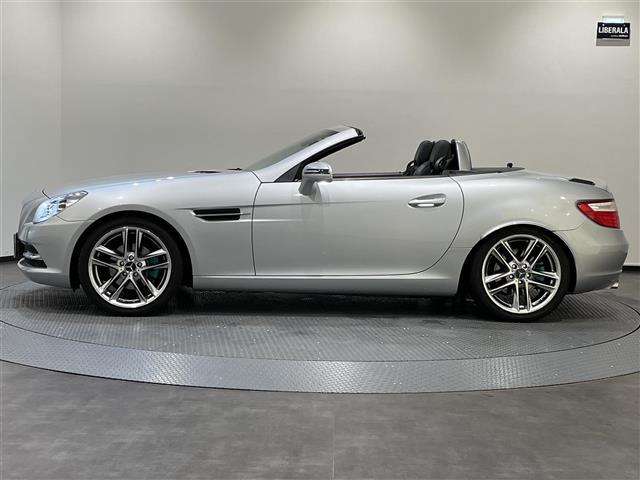 ＳＬＫ ＳＬＫ２００ブルーエフィシェンシー　クルーズコントロール＆可変スピードリミッター　７インチワイドディスプレイ　ＣＤ／ＤＶＤ／ＴＶ　ビークルダイナミクスコントロール　ブレーキアシスト　アンチロックブレーキシステム（30枚目）