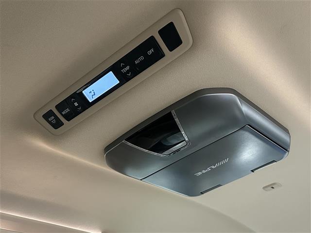 アルファード ２４０Ｘ　社外ＳＤナビゲーションシステム　ＣＤ／ＤＶＤ／ＴＶ／ＢＴ　ＥＴＣ　ＡＢＳ　両側パワースライドドア　純正フロアマット（2枚目）