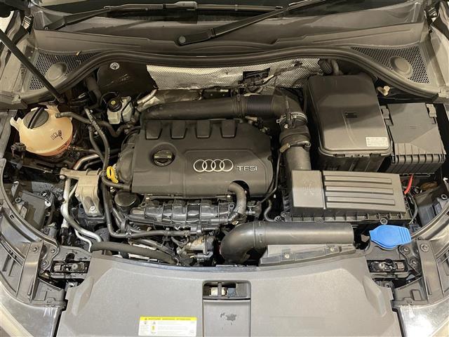 Ｑ３ ２．０ＴＦＳＩクワトロ１７０ＰＳ　ワンオーナー　４ＷＤ　ドライブレコーダー　ＥＴＣ　アイドリングストップ　横滑り防止装置（40枚目）