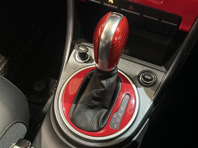 ザ・ビートル ２．０Ｒラインマイスター　レザーシートパッケージ　スポーツシート　シートヒーター（Ｄ席／Ｎ席）Ｖｏｌｋｓｗａｇｅｎ純正ナビゲーションシステム・ＣＤ／ＤＶＤ／ＡＭ／ＦＭ／ＴＶ／Ｂｌｕｅｔｏｏｔｈ　パークディスタンスコントロール（18枚目）