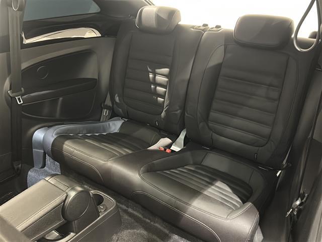 ザ・ビートル ２．０Ｒラインマイスター　レザーシートパッケージ　スポーツシート　シートヒーター（Ｄ席／Ｎ席）Ｖｏｌｋｓｗａｇｅｎ純正ナビゲーションシステム・ＣＤ／ＤＶＤ／ＡＭ／ＦＭ／ＴＶ／Ｂｌｕｅｔｏｏｔｈ　パークディスタンスコントロール（22枚目）