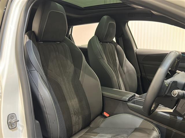 ３０８ ＳＷ　ＧＴ　ブルーＨＤｉ　アダプティブクルーズコントロール　レーンキープアシスト　パワーテールゲート　ＢｌｕｅｔｏｏｔｈマトリックスＬＥＤヘッドライト　フロントシートヒーター　運転席パワーシート　アンビエントライト　ＥＴＣ（8枚目）