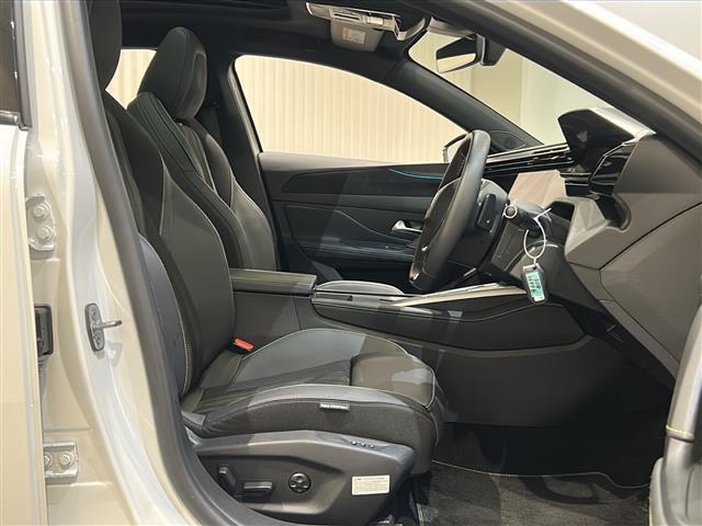 ３０８ ＳＷ　ＧＴ　ブルーＨＤｉ　アダプティブクルーズコントロール　レーンキープアシスト　パワーテールゲート　ＢｌｕｅｔｏｏｔｈマトリックスＬＥＤヘッドライト　フロントシートヒーター　運転席パワーシート　アンビエントライト　ＥＴＣ（10枚目）
