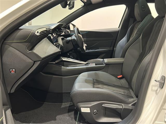 ３０８ ＳＷ　ＧＴ　ブルーＨＤｉ　アダプティブクルーズコントロール　レーンキープアシスト　パワーテールゲート　ＢｌｕｅｔｏｏｔｈマトリックスＬＥＤヘッドライト　フロントシートヒーター　運転席パワーシート　アンビエントライト　ＥＴＣ（11枚目）