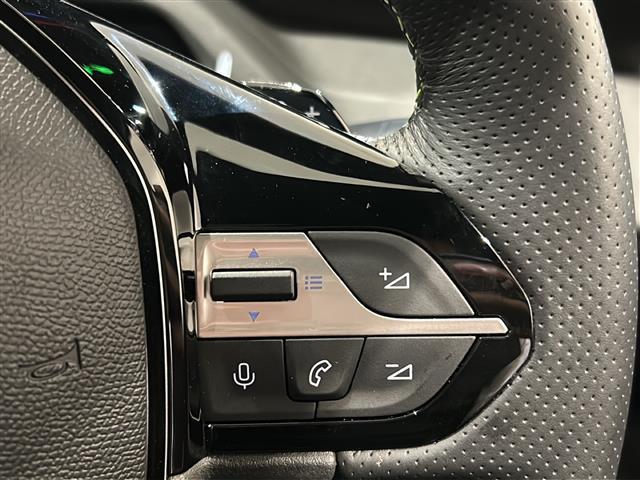 ３０８ ＳＷ　ＧＴ　ブルーＨＤｉ　アダプティブクルーズコントロール　レーンキープアシスト　パワーテールゲート　ＢｌｕｅｔｏｏｔｈマトリックスＬＥＤヘッドライト　フロントシートヒーター　運転席パワーシート　アンビエントライト　ＥＴＣ（14枚目）