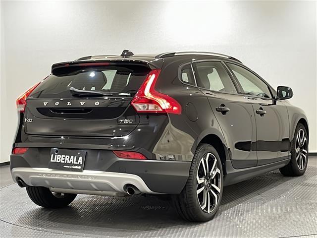 Ｖ４０ クロスカントリー　Ｔ５　ＡＷＤ　モメンタム　４ＷＤ　純正ＨＤＤナビ　バックカメラ　ＥＴＣ　インテリセーフ　衝突回避ブレーキ　レーンキーピングエイド　アダプティブクルーズコントロール　ブラインドスポットインフォメーションシステム（37枚目）