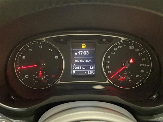 A1スポーツバック ミッドナイトリミテッド SSDナビゲーション CD/DVDプレイヤー Bluetooth バイキセノンパッケージ コンビニエンスパッケージ  シートヒーター(フロント) ドライブレコーダー ETC(7枚目)