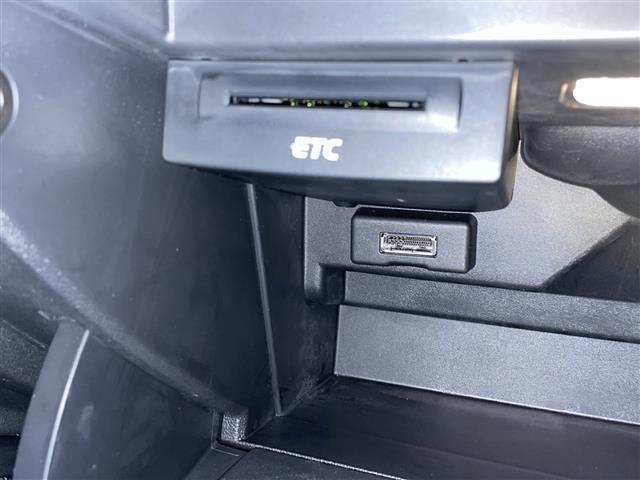 A1スポーツバック ミッドナイトリミテッド SSDナビゲーション CD/DVDプレイヤー Bluetooth バイキセノンパッケージ コンビニエンスパッケージ  シートヒーター(フロント) ドライブレコーダー ETC(17枚目)