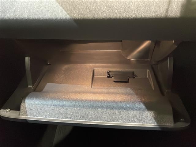 A1スポーツバック ミッドナイトリミテッド SSDナビゲーション CD/DVDプレイヤー Bluetooth バイキセノンパッケージ コンビニエンスパッケージ  シートヒーター(フロント) ドライブレコーダー ETC(18枚目)