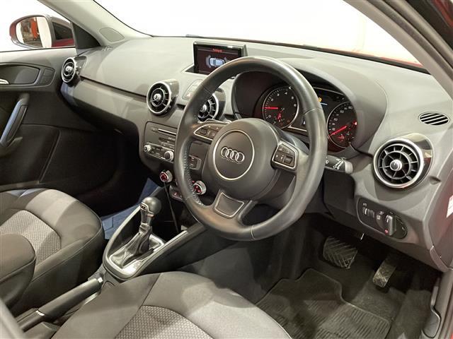 A1スポーツバック ミッドナイトリミテッド SSDナビゲーション CD/DVDプレイヤー Bluetooth バイキセノンパッケージ コンビニエンスパッケージ  シートヒーター(フロント) ドライブレコーダー ETC(27枚目)