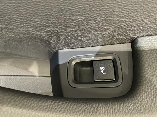 パナメーラ 4S スポーツエグゾーストシステム ポルシェアクティブサスペンション アダプティブクルーズコントロール レーンキーピングアシスト ブラインドスポットアシスト ドライブレコーダー Bluetooth(3枚目)