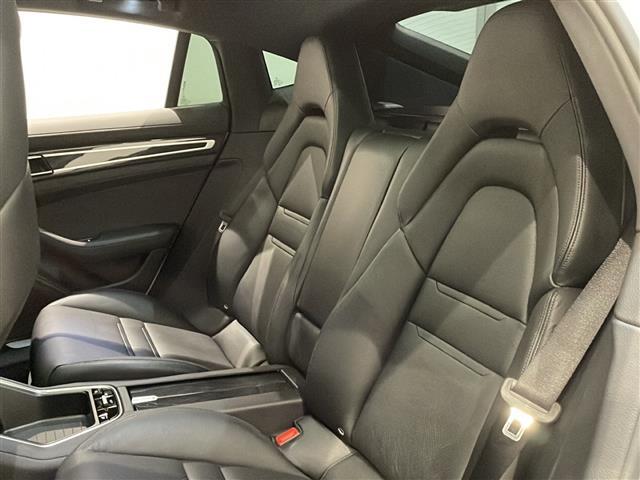 パナメーラ 4S スポーツエグゾーストシステム ポルシェアクティブサスペンション アダプティブクルーズコントロール レーンキーピングアシスト ブラインドスポットアシスト ドライブレコーダー Bluetooth(4枚目)